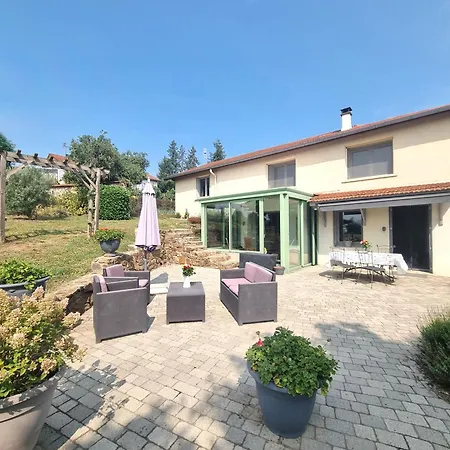 Dans Un Village De Caractere Сasa de vacaciones Saint-Galmier