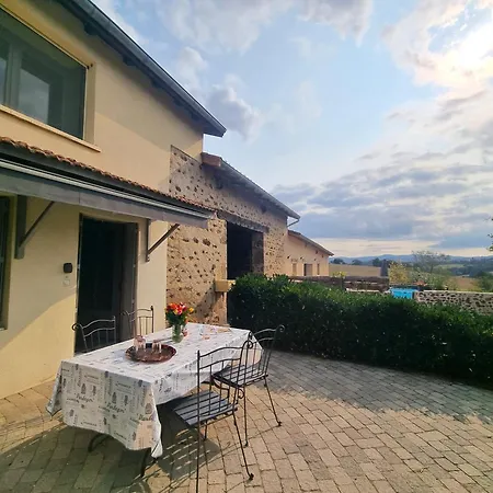 Holiday home Dans Un Village De Caractere Saint-Galmier