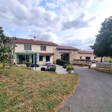 Holiday home Dans Un Village De Caractere Saint-Galmier